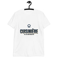 Cuisinière À la retraite - T-shirt cadeau — White