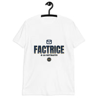 Factrice À la retraite 2026 - T-shirt cadeau — White