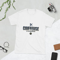 Coiffeuse À la retraite 2026 - T-shirt cadeau — White